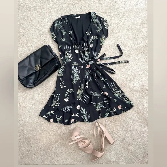 Aritzia Dresses | Aritzia Wrap Dress With Light Floral Print | Color: Black | Size: S | Jreq's Closet Aritzia Dresses | Aritzia Wrap Dress With Light Floral Print | Color: Black | Size: S | Jreq's Closet